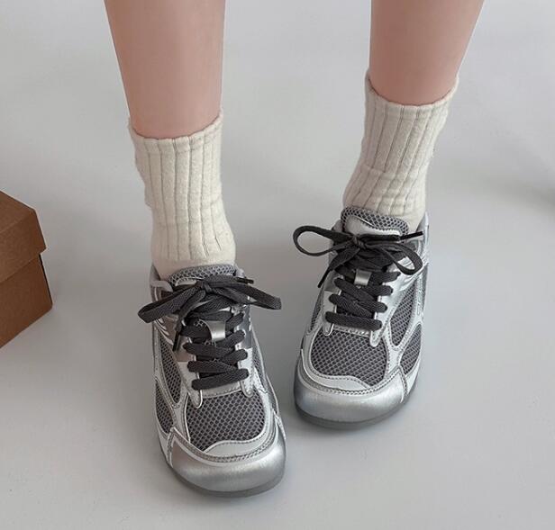 トレイルランニングシューズ レディース厚底運動靴 通気性抜群 外出用スニーカー