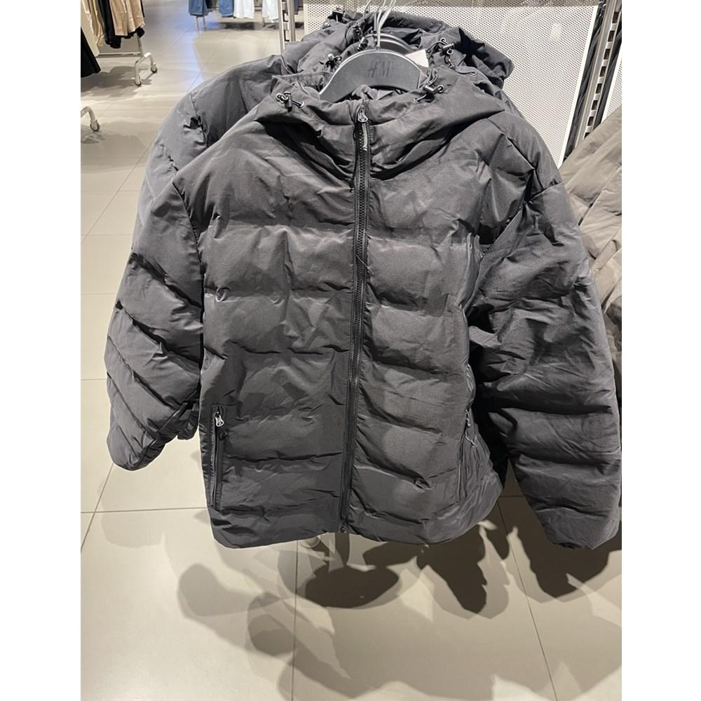 https://fulmo-img-server.com/trailandtailor/3b915628-a2b5-4672-9a26-acaa35e279ca.jpg