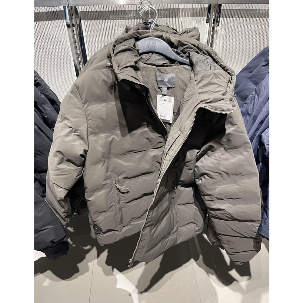 https://fulmo-img-server.com/trailandtailor/9775026e-5ee0-4e34-9e20-739fce2ac734.jpg