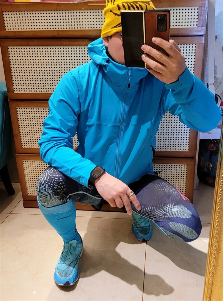 https://fulmo-img-server.com/trailandtailor/9e7894a1-4c59-4950-8413-18c0861fff78.jpg