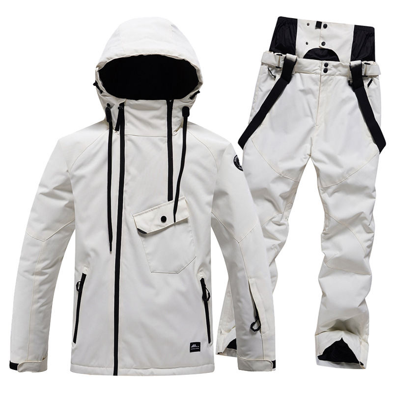 https://fulmo-img-server.com/trailandtailor/c5663101-fa8a-4e8d-a0d1-9df22ea6f984.jpg