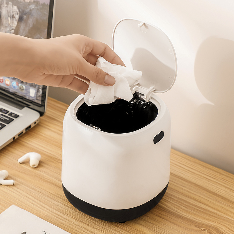 シンプルデザインの卓上コンパクトごみ箱