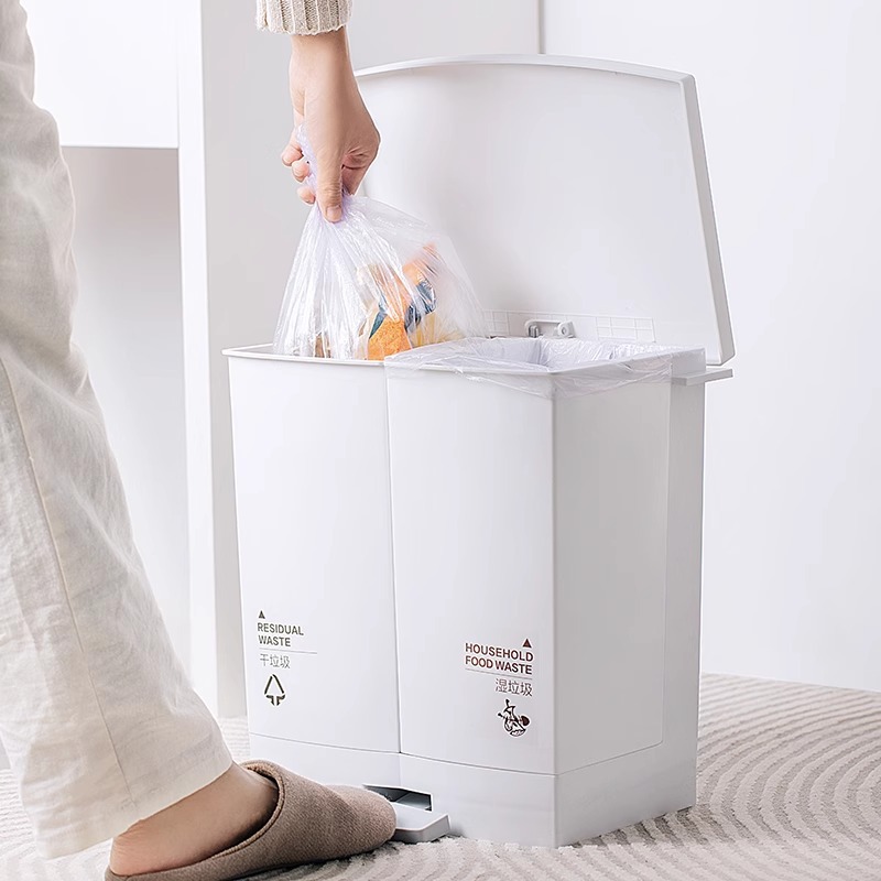 https://fulmo-img-server.com/trashfit/5cf2fd84-2e39-4f5c-998e-e3350e5ae385.jpg