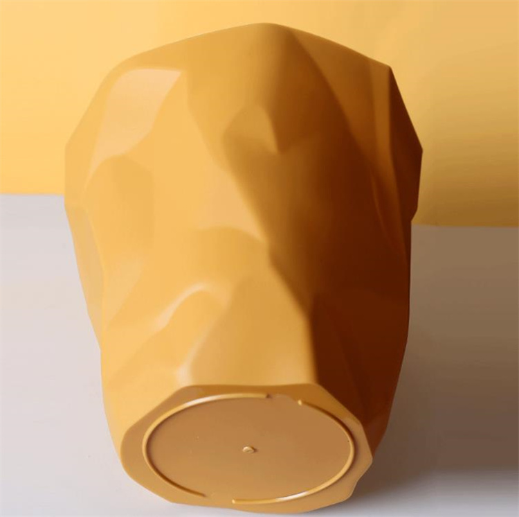 https://fulmo-img-server.com/trashfit/66f1894c-d712-4973-9092-25b75a200c22.jpg