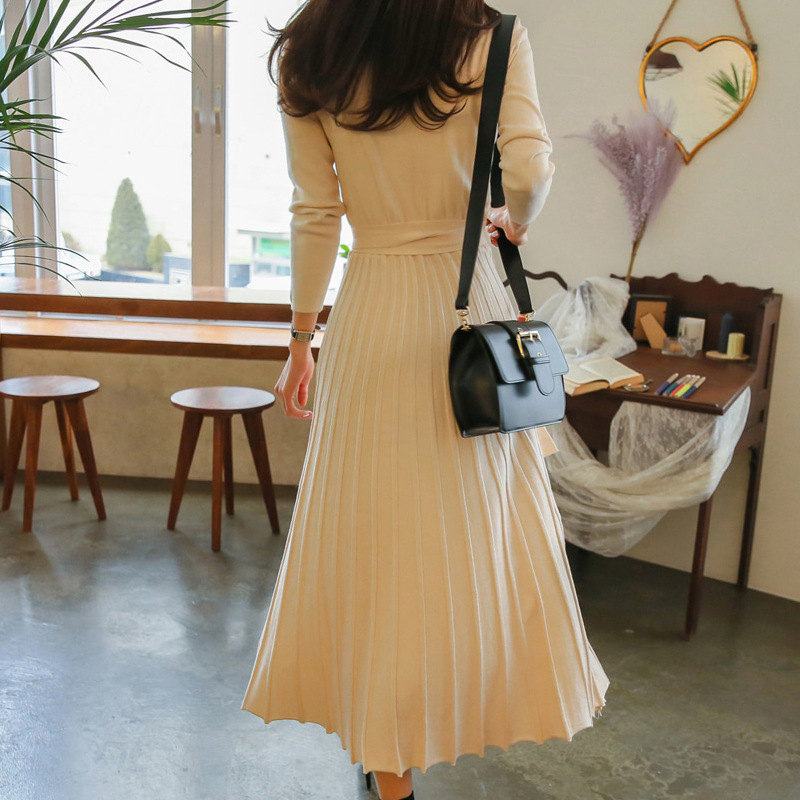 フォーマルワンピース 顔合わせ 上品カシュクールニットワンピース プリーツミモレ丈
