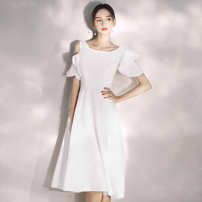 特別な日を輝かせる！華やかなフォーマルなドレス5選