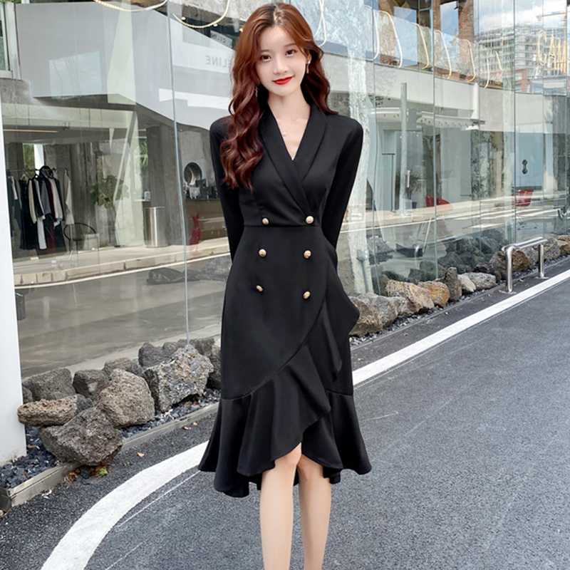 40代の魅力を最大限に引き出す!自信と華やかさを叶えるブラックフォーマルワンピース5選