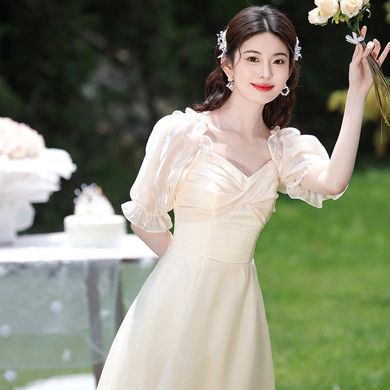 お嬢様風パフスリーブフォーマルワンピース ウエディング　花嫁ドレス