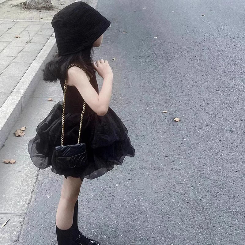 フォーマルワンピース ふんわりチュールの子供用パーティードレス
