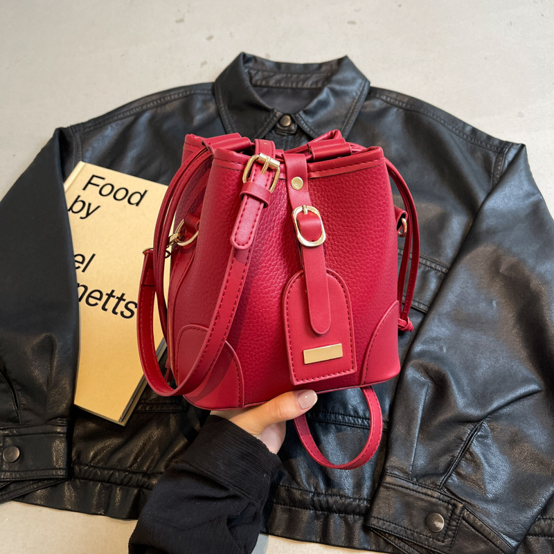 https://fulmo-img-server.com/tsutsumin-bag/0048240c-d690-4f4a-8fe1-39c8e5fb8c66.jpg