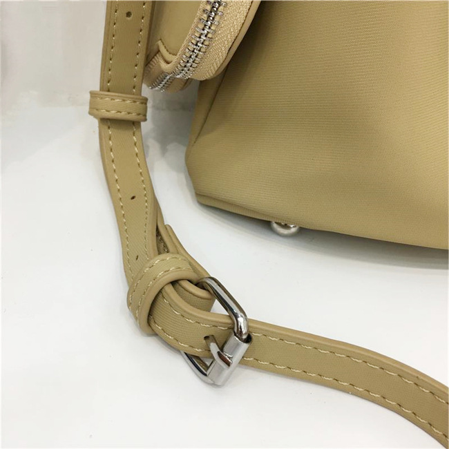 巾着 上品シルエット巾着ポーチ