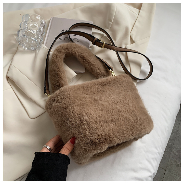 https://fulmo-img-server.com/tsutsumin-bag/095ee117-dc86-415b-afba-4068751aca5f.jpg