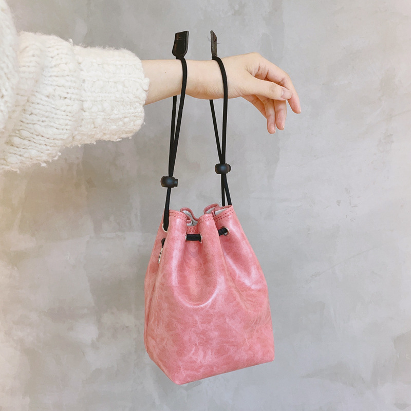 巾着 上質レザー巾着型ショルダートートかばん