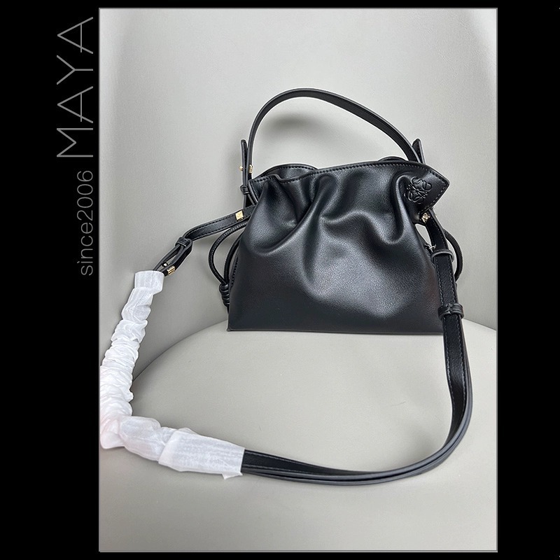 https://fulmo-img-server.com/tsutsumin-bag/0cca7a83-9738-45ac-a0ae-97165f42c7b2.jpg