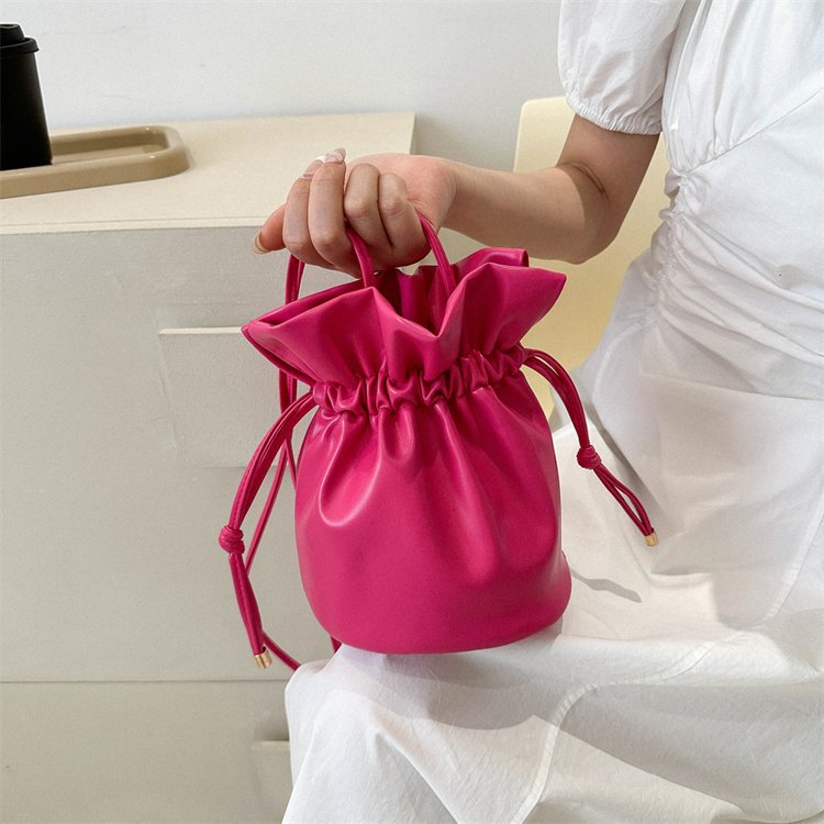 https://fulmo-img-server.com/tsutsumin-bag/0d1ca0dd-2448-49ff-a157-60aeeea63397.jpg