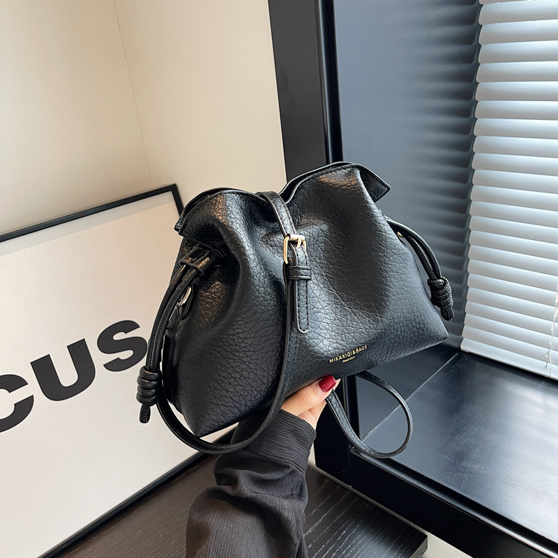 https://fulmo-img-server.com/tsutsumin-bag/0e758ede-0eef-4dd0-8d5a-4fb7baf05a43.jpg