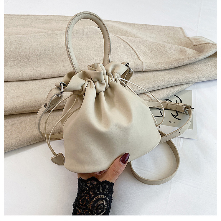https://fulmo-img-server.com/tsutsumin-bag/171a1414-d8bb-4be7-ab5b-644ea33c5a5d.jpg