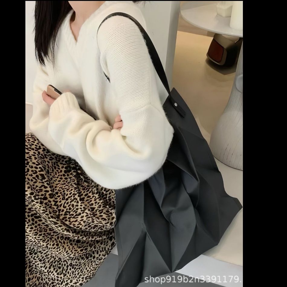 巾着 折り紙風立体プリーツ巾着ショルダー鞄