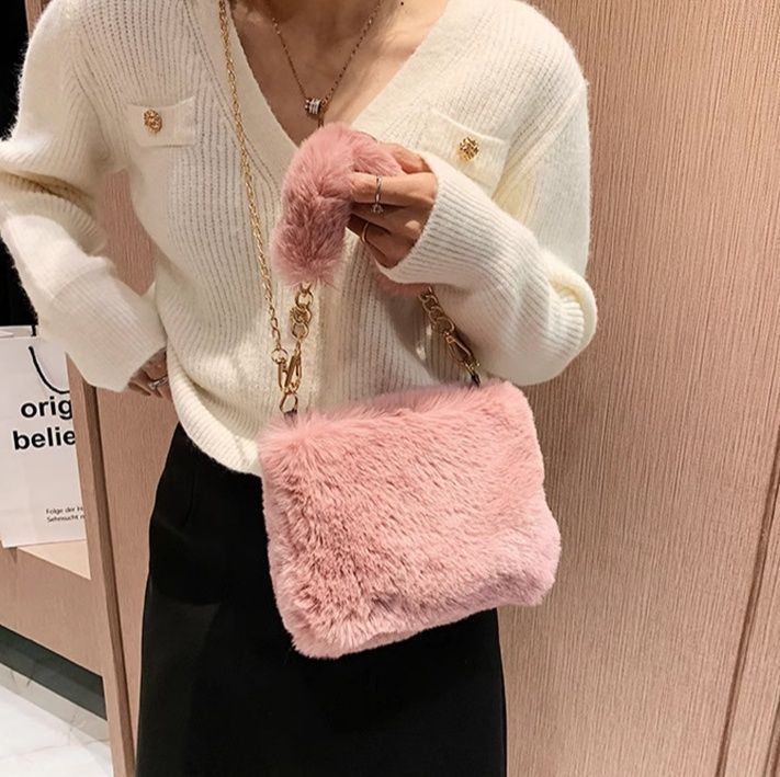 巾着 ふわふわファー素材の巾着トートバッグ