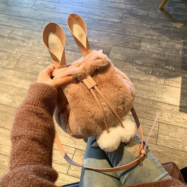 巾着 うさぎ耳ふわふわファー巾着ショルダーかばん