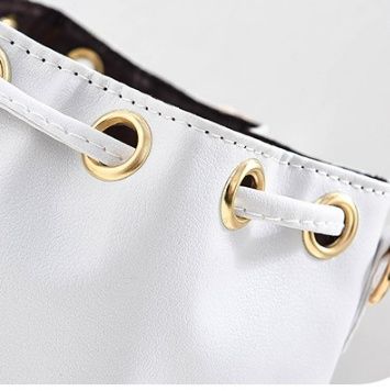 巾着 花刺繍チェーン付き巾着ショルダーバッグ