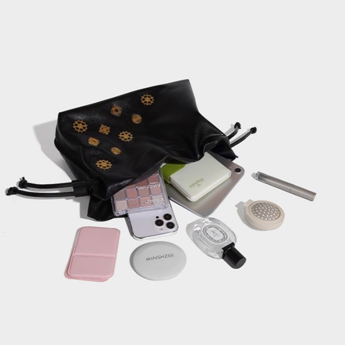 巾着 金属装飾チェーン付き巾着ショルダーバッグ