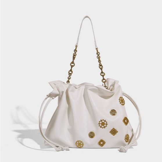 巾着 金属装飾チェーン付き巾着ショルダーバッグ