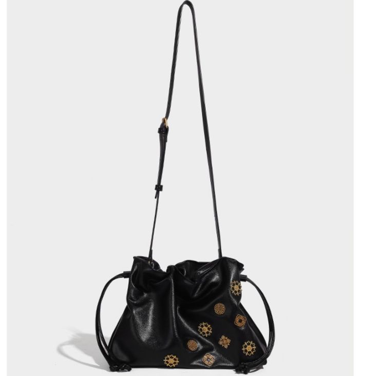 巾着 金属装飾チェーン付き巾着ショルダーバッグ