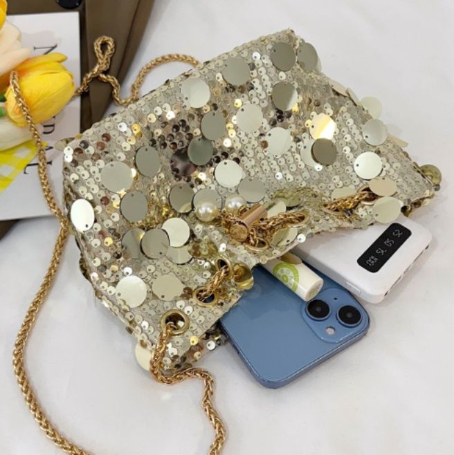 巾着 スパンコール装飾巾着型チェーンショルダーバッグ