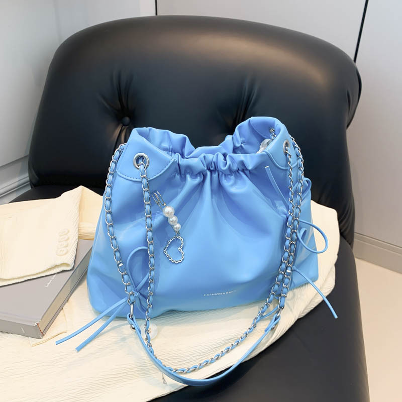 巾着 チェーン付き巾着型ショルダーバッグ