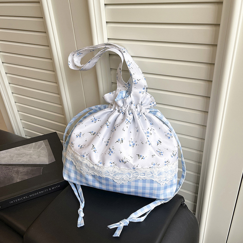 巾着 小花柄とギンガムチェック柄レース付き巾着ポーチ