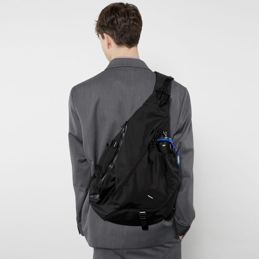 https://fulmo-img-server.com/tsutsumin-bag/1ea62276-2a0d-48c6-90e4-320f0dae9175.jpg