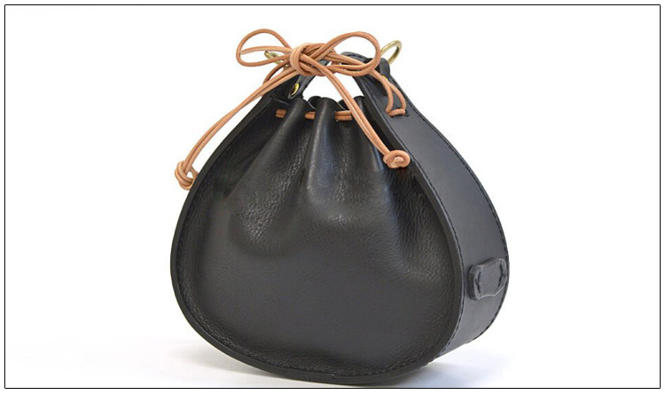 https://fulmo-img-server.com/tsutsumin-bag/20af1be5-3aa5-4844-aff1-2c1fc85cb1b7.jpg