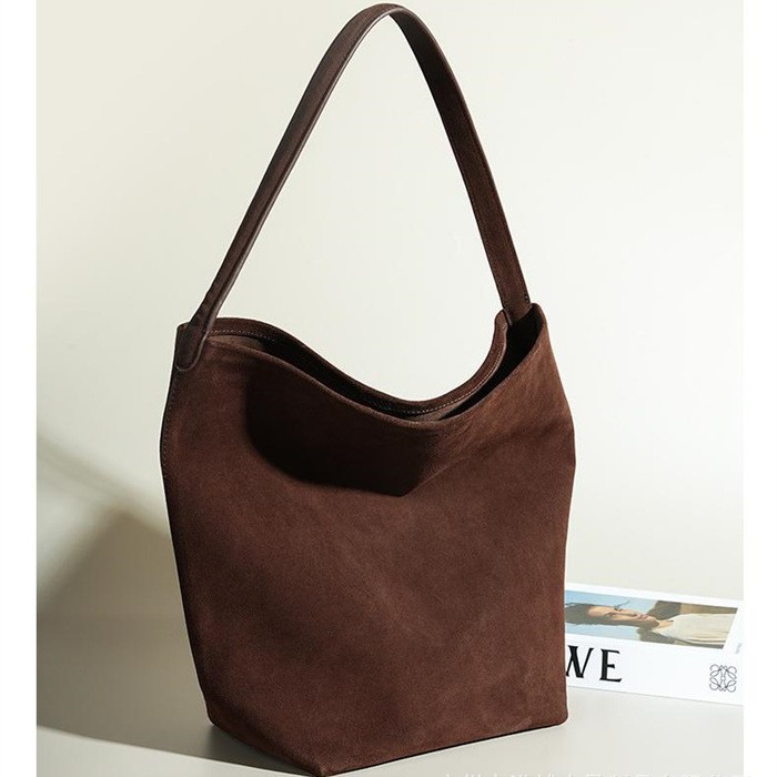 https://fulmo-img-server.com/tsutsumin-bag/257a7b17-bd18-499c-80de-576f04a273d0.jpg