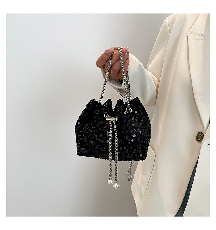 巾着 スパンコール装飾巾着型チェーンショルダーバッグ