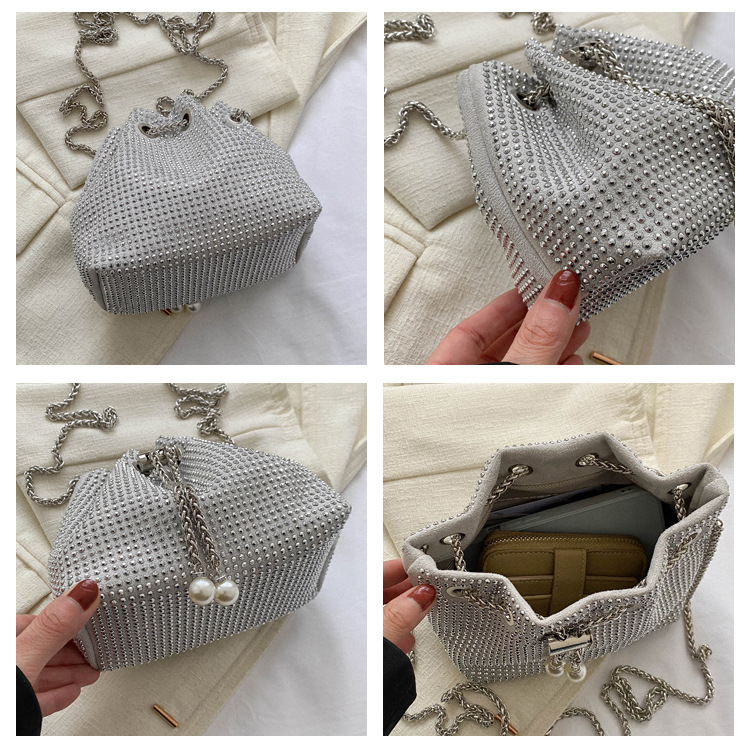 巾着 煌めくラインストーン装飾巾着ショルダー鞄