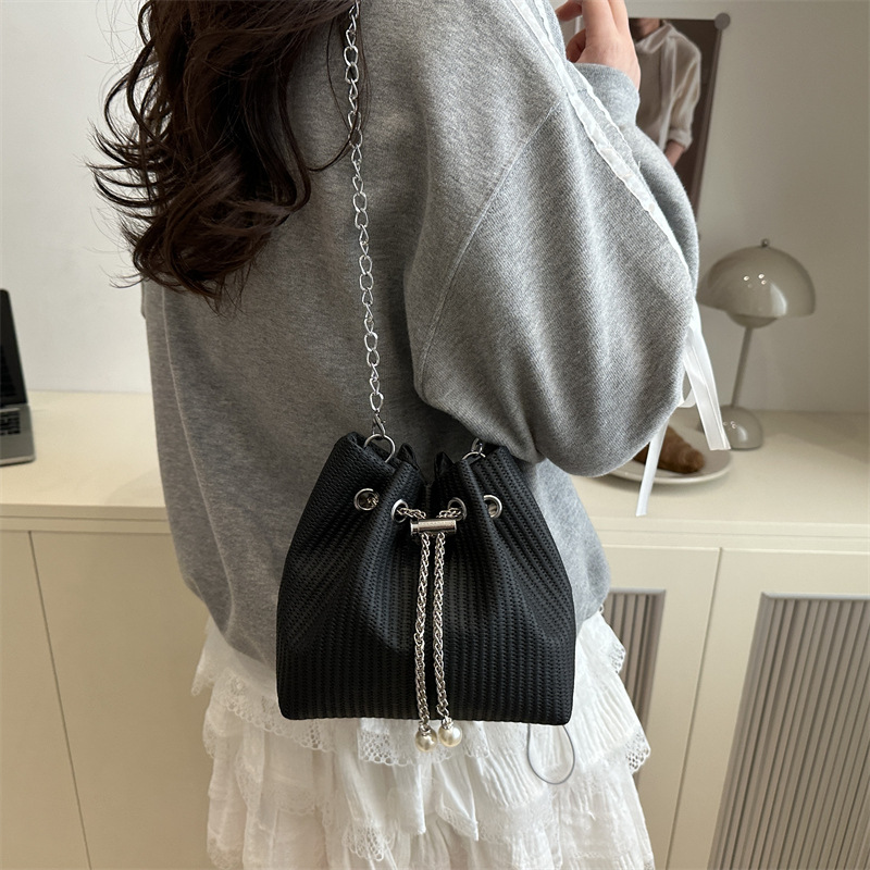 巾着 編み込みデザイン巾着ショルダーバッグ