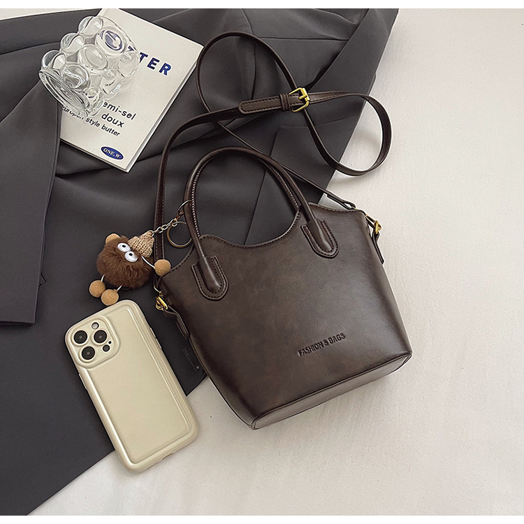 https://fulmo-img-server.com/tsutsumin-bag/3d5584d0-6a23-417c-9fe5-56852feaff9c.jpg