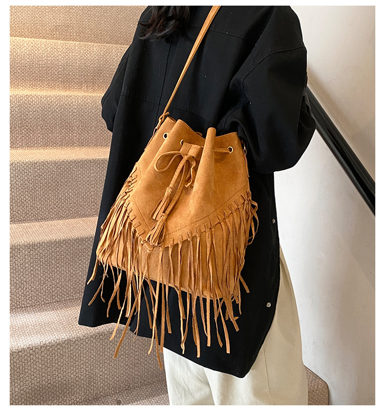 https://fulmo-img-server.com/tsutsumin-bag/49a88cd2-a739-4c64-91f7-50ea56fe852b.jpg