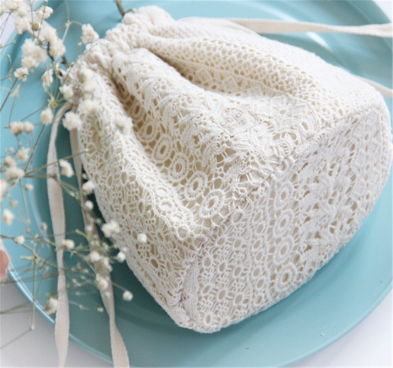 巾着 繊細レース編み巾着ポーチ