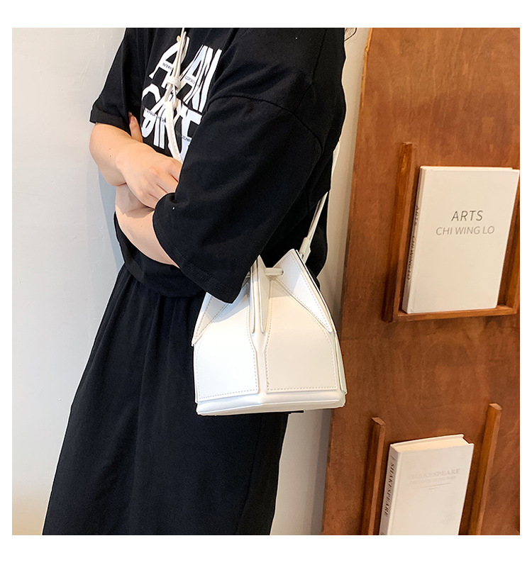 https://fulmo-img-server.com/tsutsumin-bag/530c5413-ae85-4e80-8513-f42f00640644.jpg