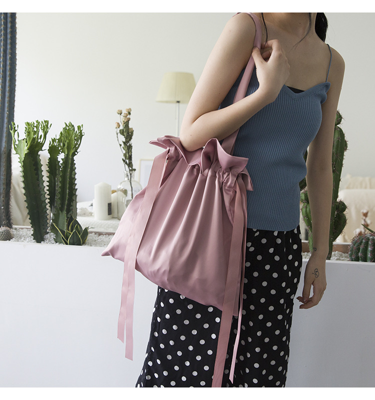 https://fulmo-img-server.com/tsutsumin-bag/540ac1c4-d19b-48a5-a17b-0cf4ddc63a89.jpg