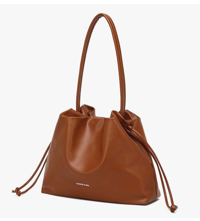 https://fulmo-img-server.com/tsutsumin-bag/56bb0696-339c-4b02-a877-a2bdff0e5ff2.jpg