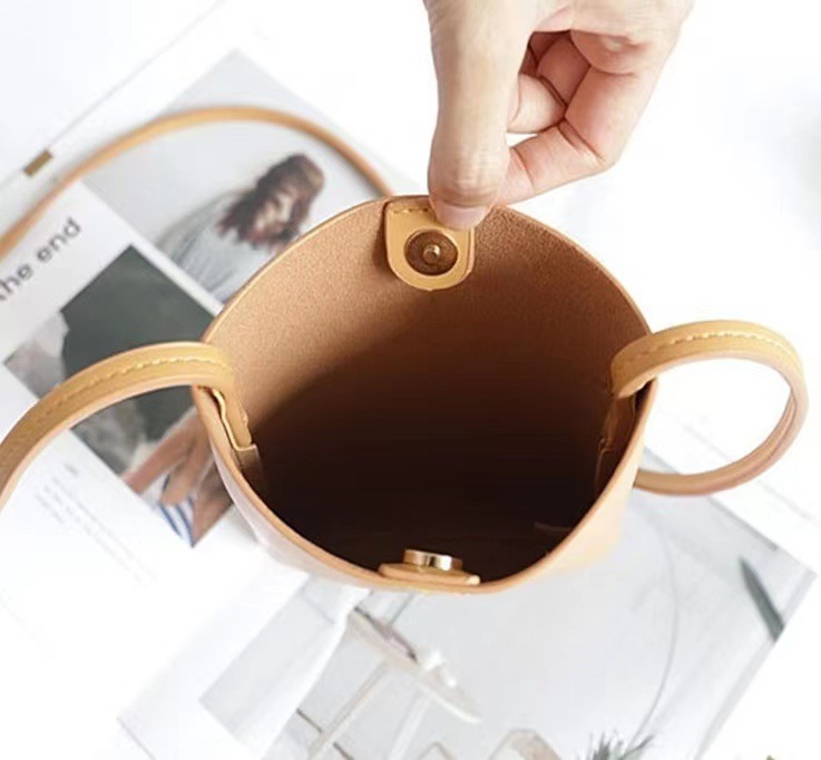 https://fulmo-img-server.com/tsutsumin-bag/5740d7eb-cb46-4bf4-9a64-22fb63195e65.jpg