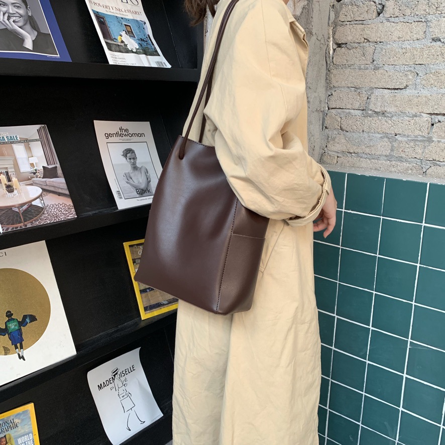 巾着 本革シンプル巾着型ショルダーバッグ