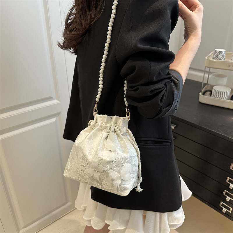 https://fulmo-img-server.com/tsutsumin-bag/70547915-3567-4376-8015-6a0d50bebc08.jpg