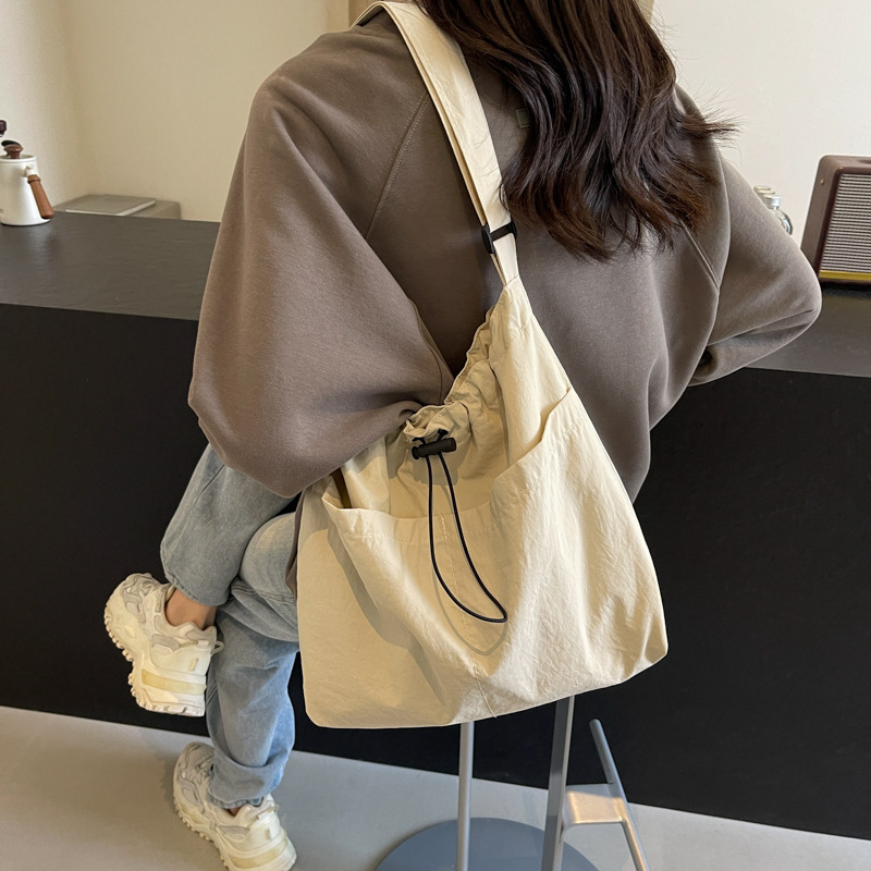 https://fulmo-img-server.com/tsutsumin-bag/72f34dde-f448-47c5-a98d-cb60e88766d1.jpg
