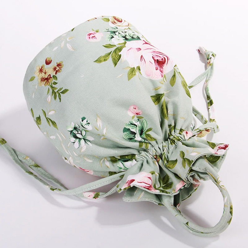 花柄プリント巾着ポーチ持ち手付き