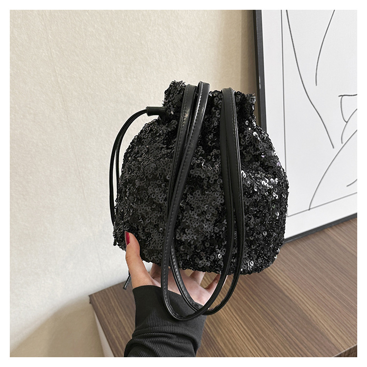 巾着 スパンコール装飾巾着型ショルダー鞄