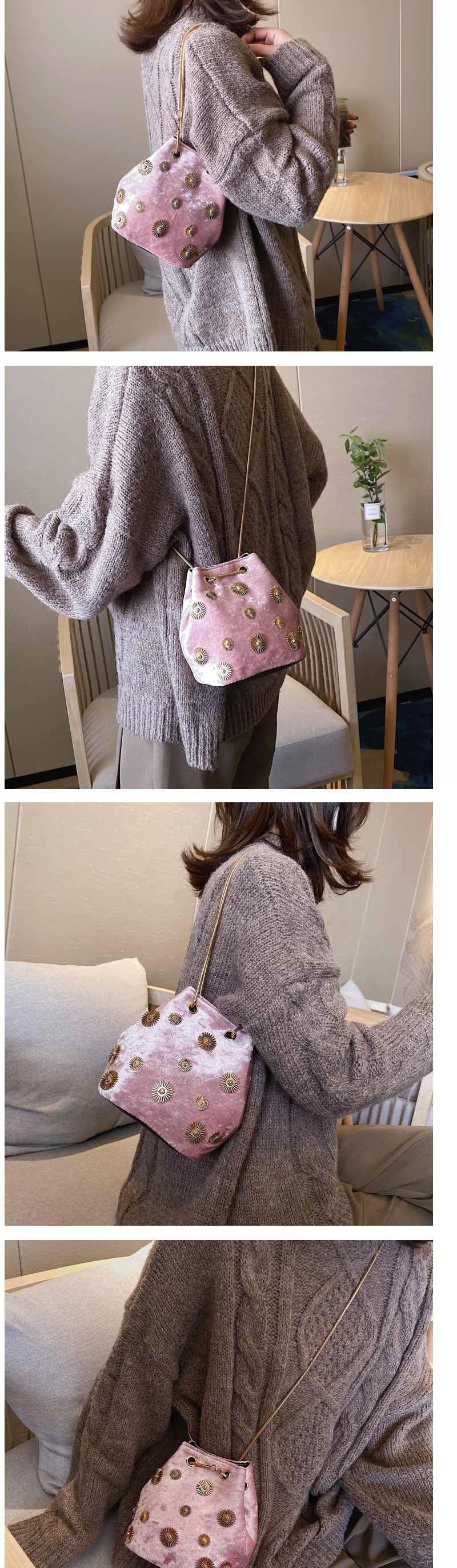 巾着 太陽刺繍ベルベット巾着ショルダー鞄
